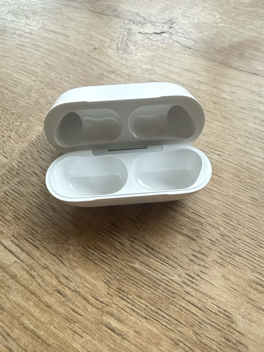 Apple Cuffie: Apple AirPods Pro 3 Ladecase Neu – Nuovo (secondo la descrizione) da Brienz BE venduto da MUNI79 1