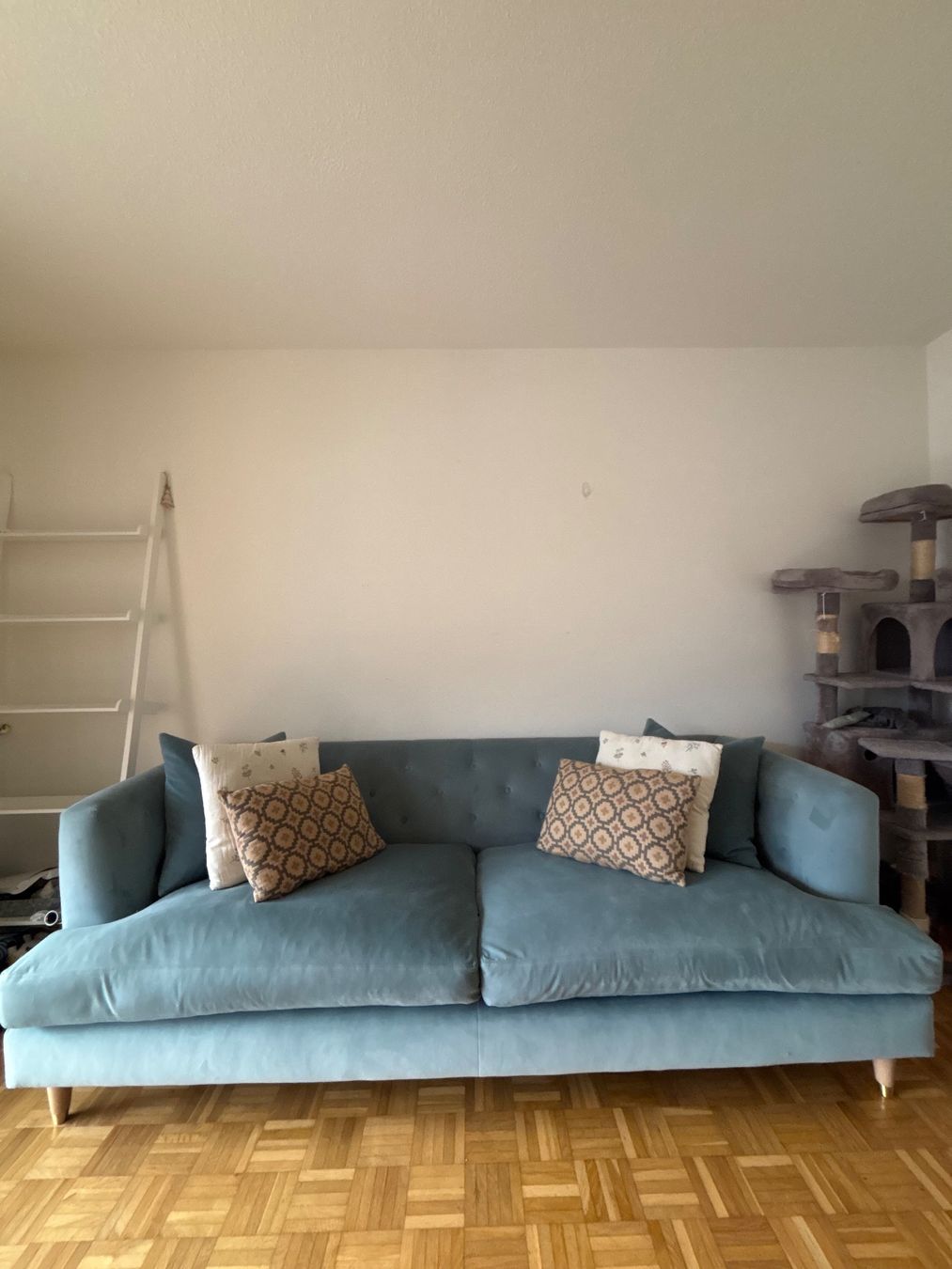 Sofas: Chesterfield blaues Sofa – D'occasion à Chur par ell_mrc2 1