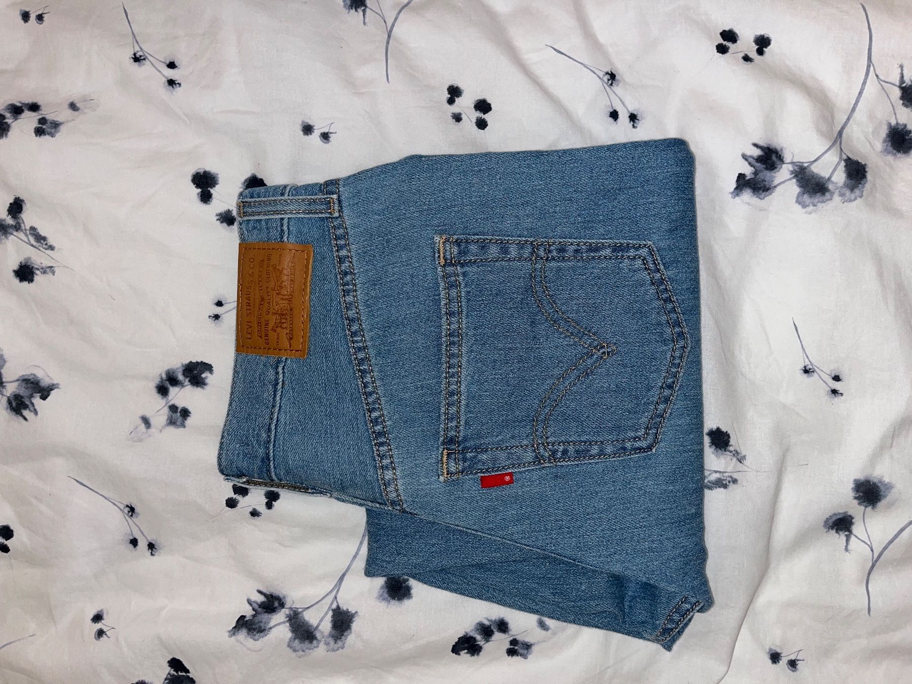 Levi's Jeans: Levis Jeans High Loose Taper Gr. 25 – D'occasion à Zürich par ana_j7lv 4