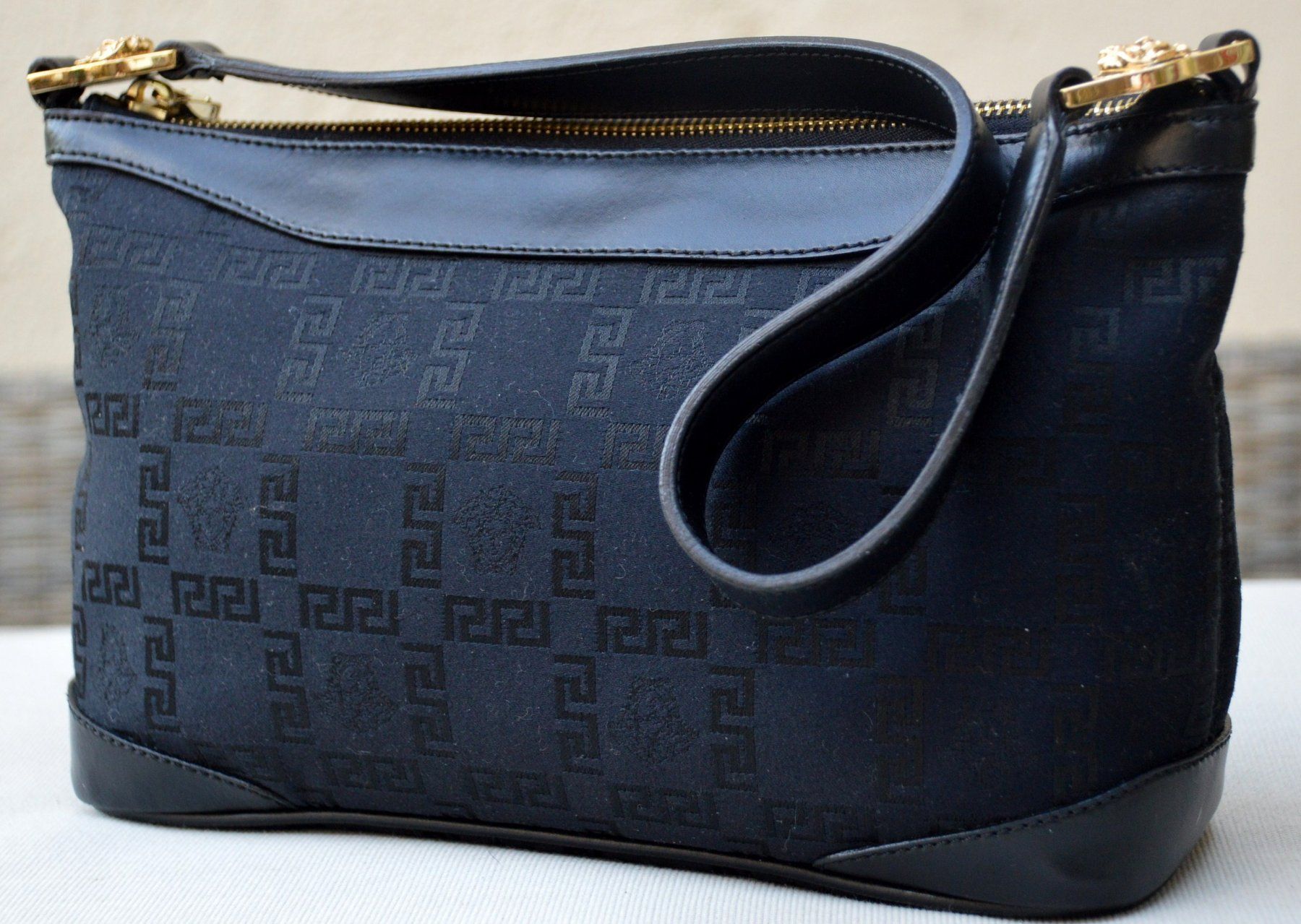 Versace Borse da donna: Tasche VERSACE Méduse Sac – Usato da Collonges venduto da Auganien 4