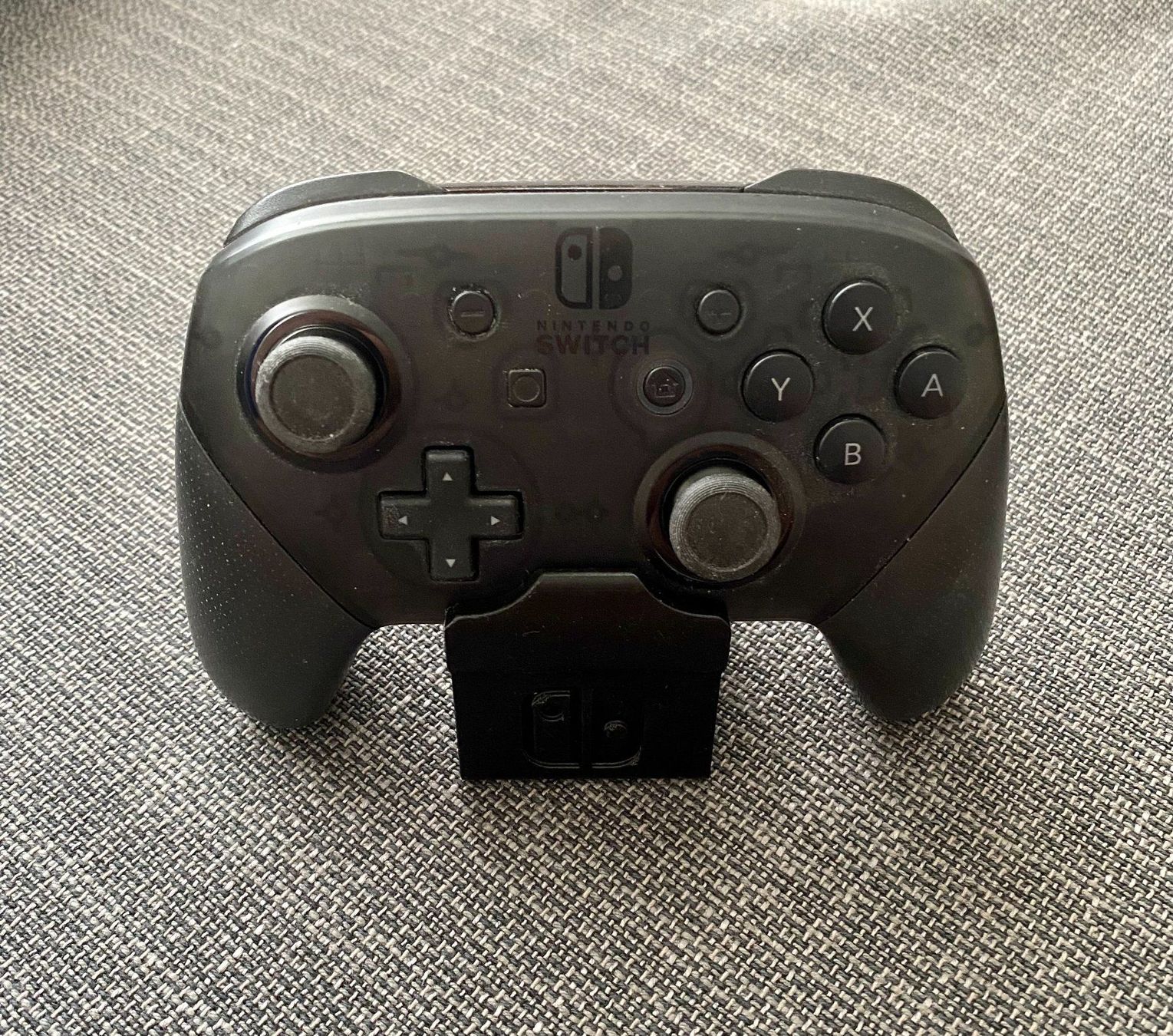 Controller: Nintendo Switch Pro Controller Stand – Nuovo (secondo la descrizione) da Bassersdorf venduto da reimerm88