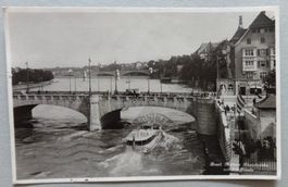 Basel - Mittlere Rheinbrücke mit Schifflände