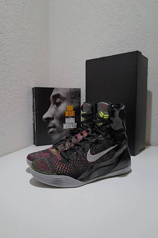 Nike Scarpe da uomo: Kobe 9 Elite High Protro Masterpiece – Nuovo e nell'imballaggio originale da Balsthal venduto da ctoniml