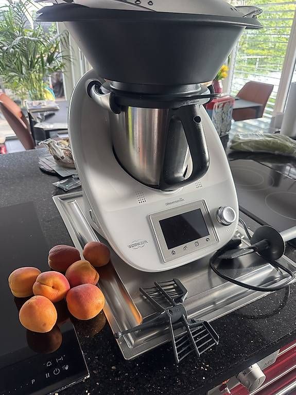 Thermomix Elettrodomestici da cucina: TM 5 mit Garantie u neuem Messer/Gehäuse – Usato da Altendorf venduto da Nordseekind 4