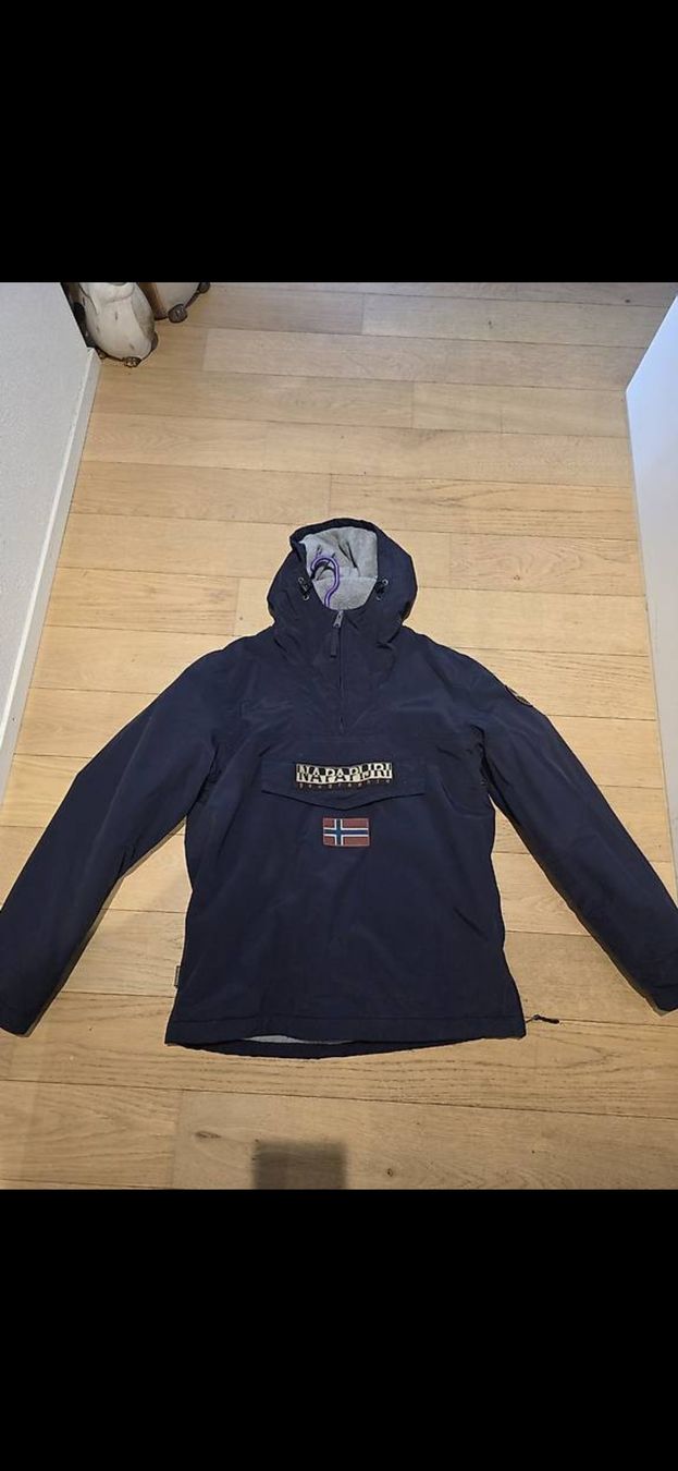 Napapijri Giacche: Napapijri Jacke – Nuovo (secondo la descrizione) da Luzern venduto da cyr_y5f2