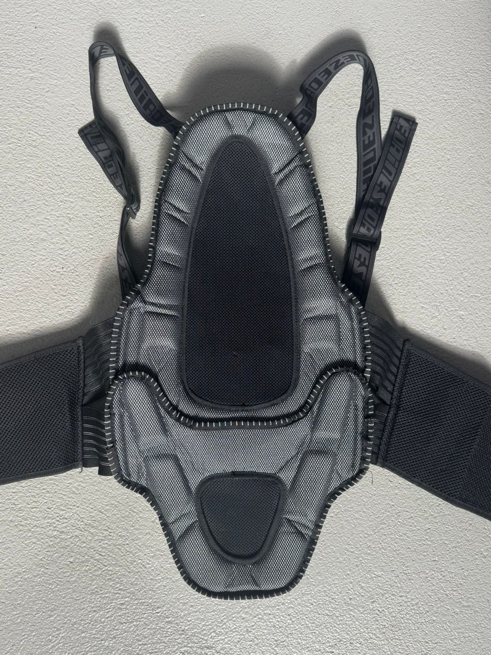Protezioni & Imbottiture: Dainese Rückenprotektor Wave.1 – Usato da Mönchaltorf venduto da Speedy453 3