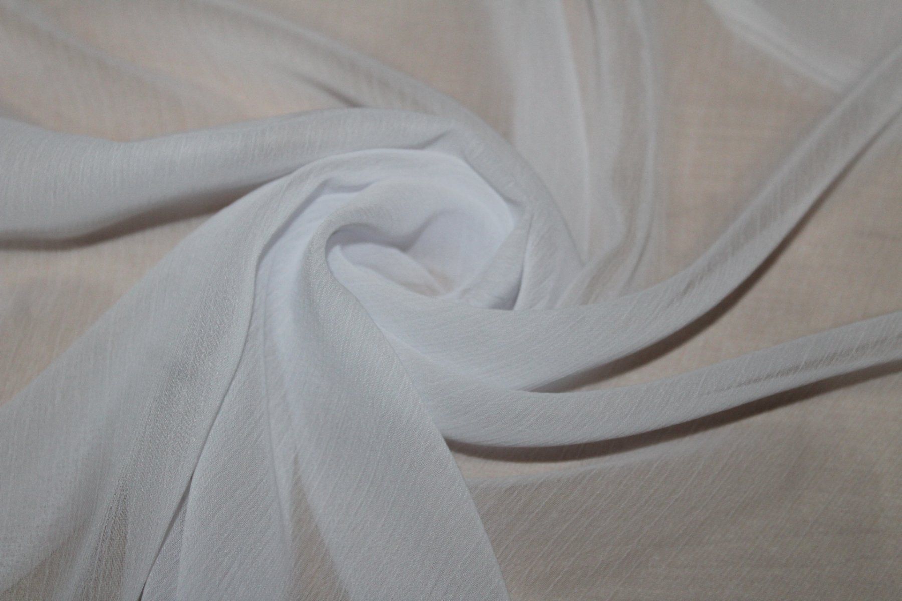 Tessuti: Stoff Kleiderstoff Crepe transparent weiss – Nuovo (secondo la descrizione) da Obfelden venduto da solomon111 1