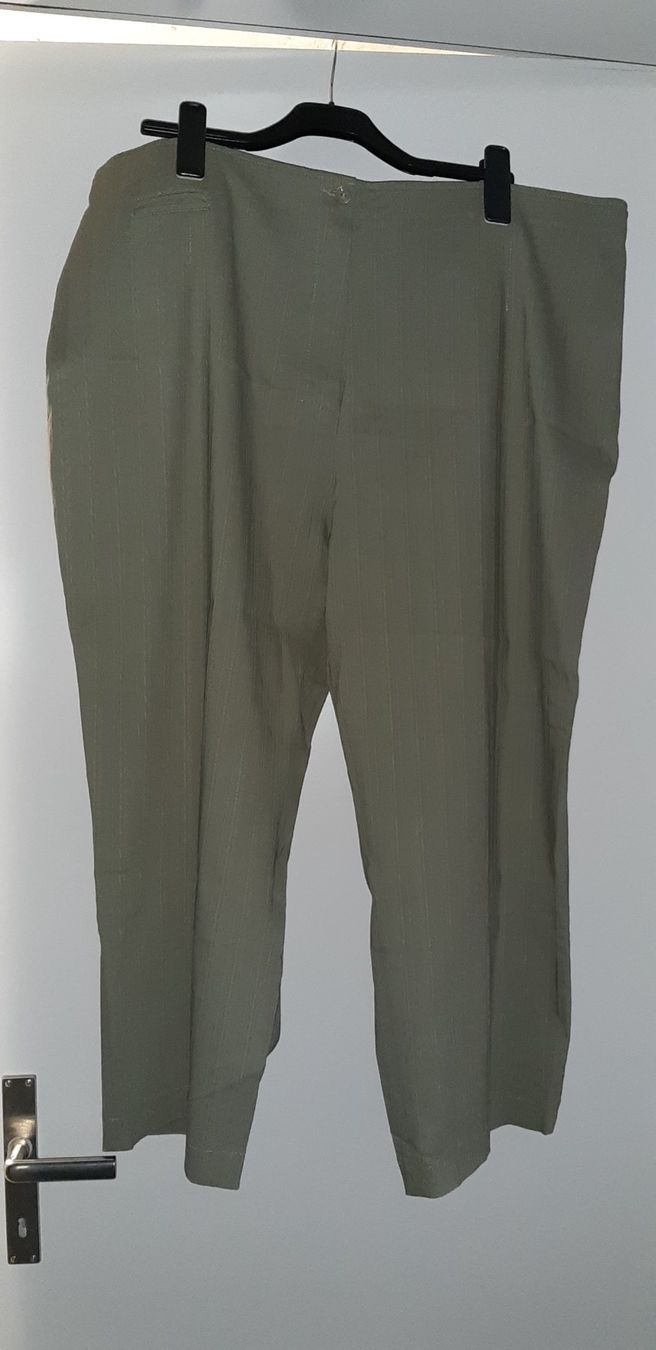Hosen: Leichte Damen Sommerhose, Grösse 54, – Neu (gemäss Beschreibung) aus Winterthur von meci02