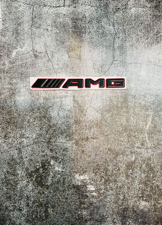 Mercedes AMG Emblem Schriftzug Neu in Schwarz/Rot Metall