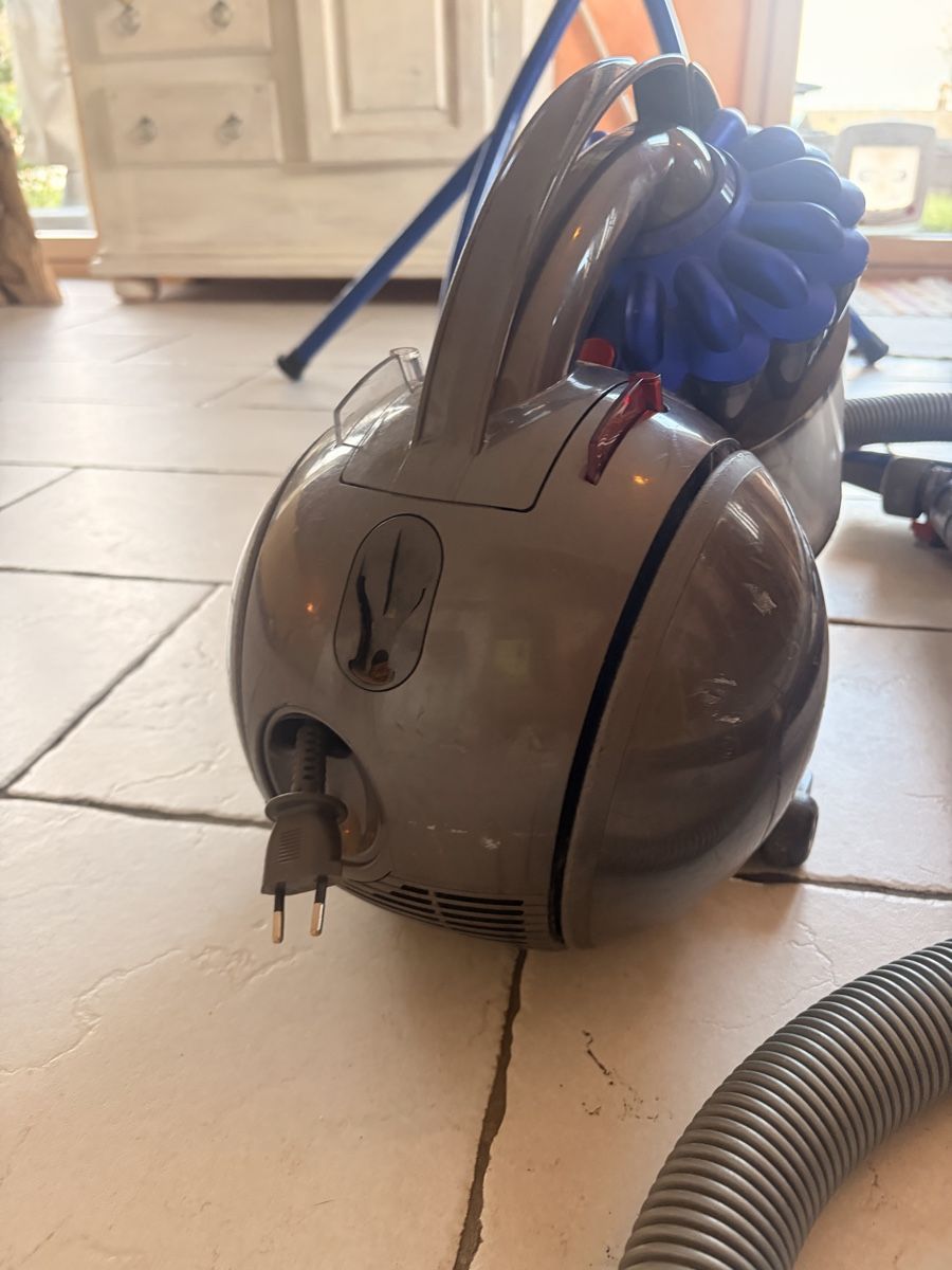 Dyson Aspirapolveri & Accessori: Aspirateur Dyson – Usato da Lavigny venduto da Lea_9rxv 3