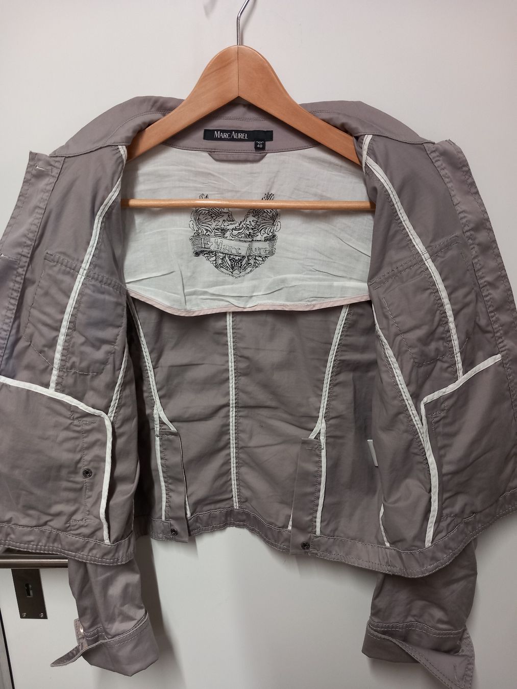 Giacche: Leichte Jacke Marc Aurel Gr.40 beige – Usato da Gwatt (Thun) venduto da umwelt-brocki 2