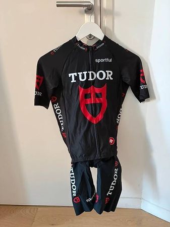 COMPLETO SPORTFUL TUDOR TOP DI GAMMA