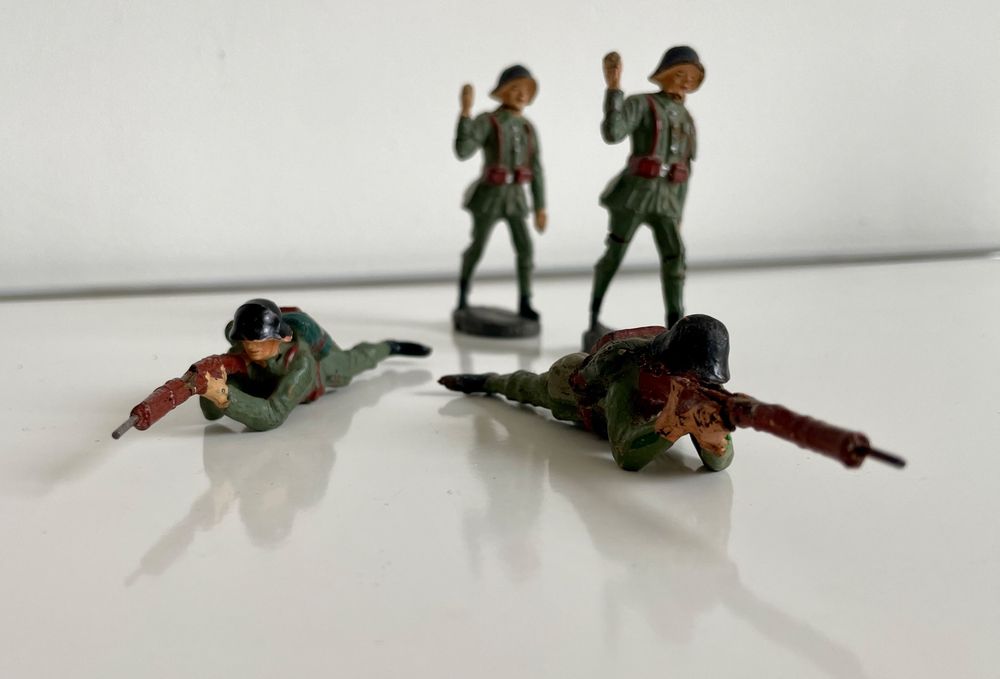 4x Spielzeugfiguren Elastolin Wehrmacht WWII 2