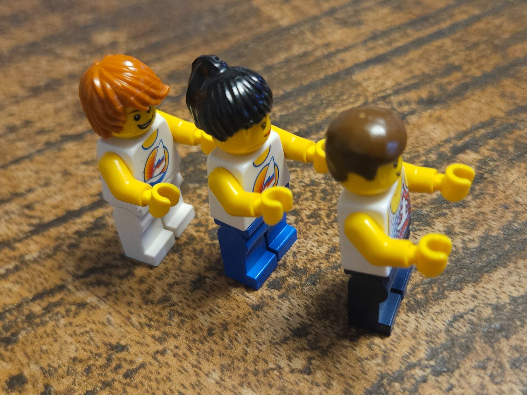 Lego Kit di costruzioni: lego lot de 3 figurines – Usato da Confignon venduto da Ecrofigs 3