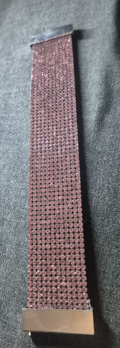 Bracelets: Bracciale con strass rosa, chiusura magnetica – D'occasion à Giubiasco par Stefaniav 2