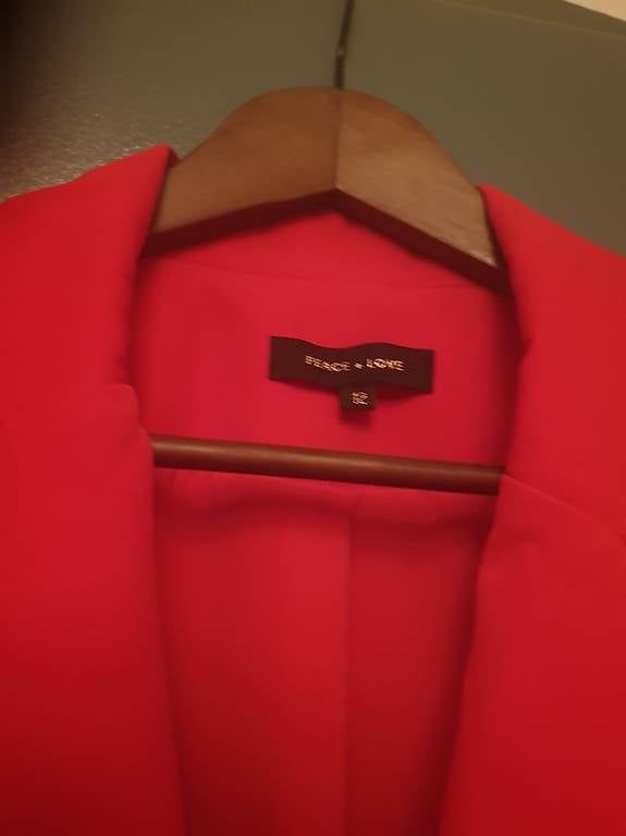 Robes: Robe-Tailleur – D'occasion à lausanne par canelle5