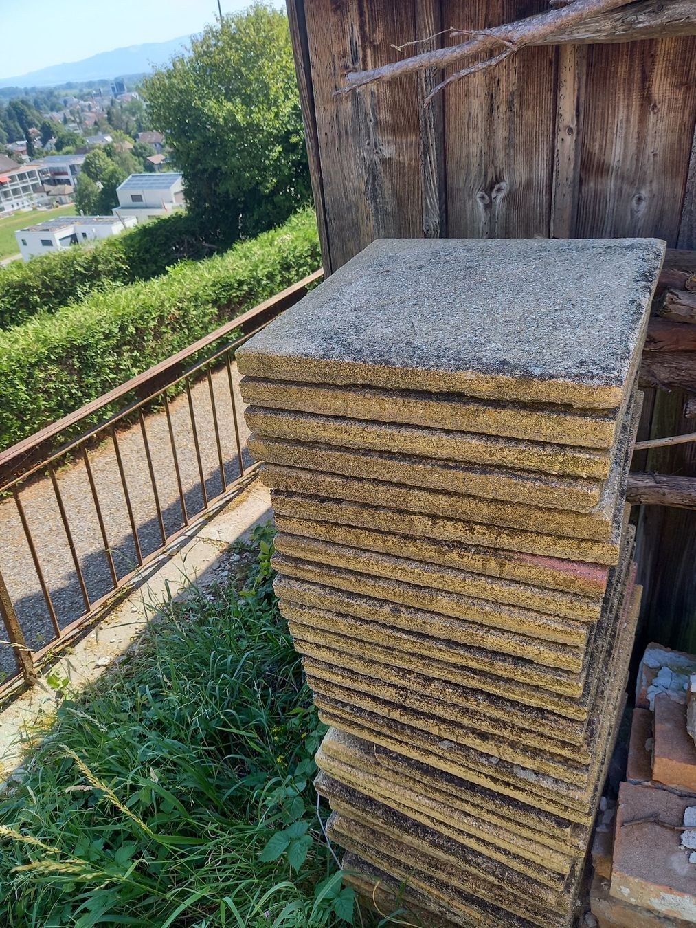 Bodenbeläge: Gartenplatten gebraucht – Gebraucht aus Lutzenberg von Tigahamsta