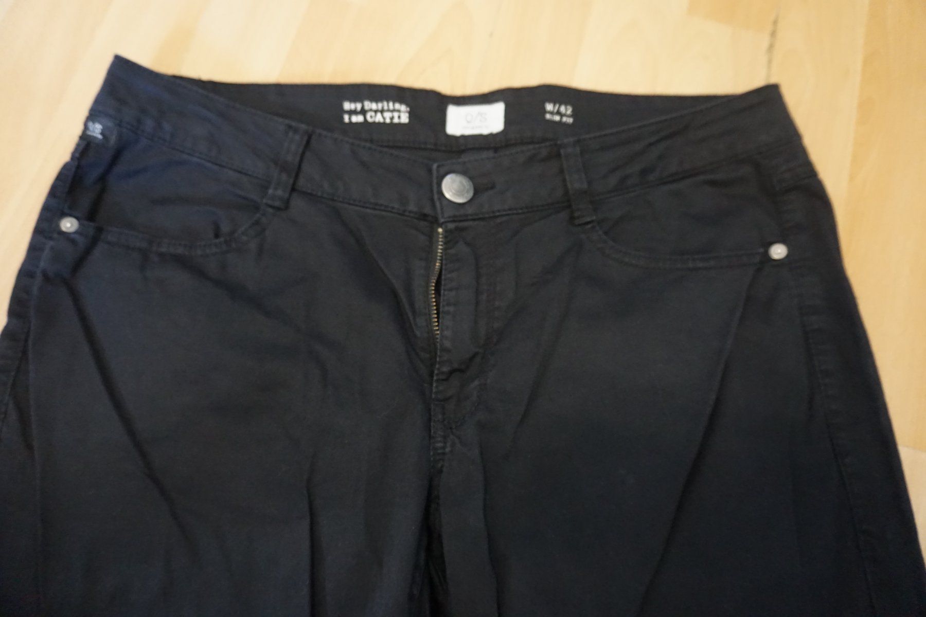 Jeans: Schwarze Sommerhose, Grösse 42, 3/4 lang – Gebraucht aus Zürich von einalemjena 2