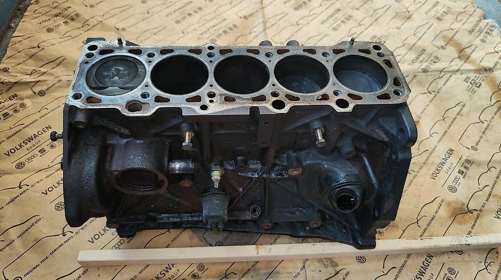 Motoren: Audi S4 C4 2.2l AAN Motorblock – Gebraucht aus Reinach AG von KalTec