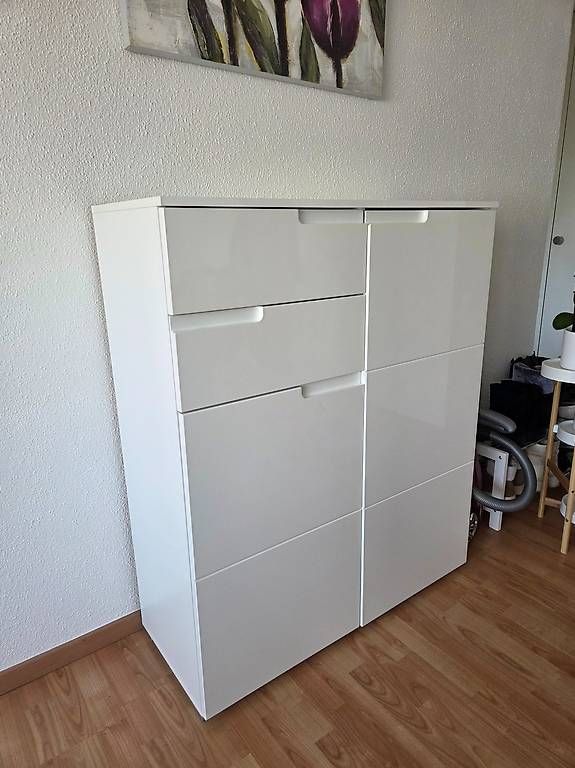 Kommoden: Kommode/Highboard weiss hochglanz – Gebraucht aus Wängi von Bibo4. 1