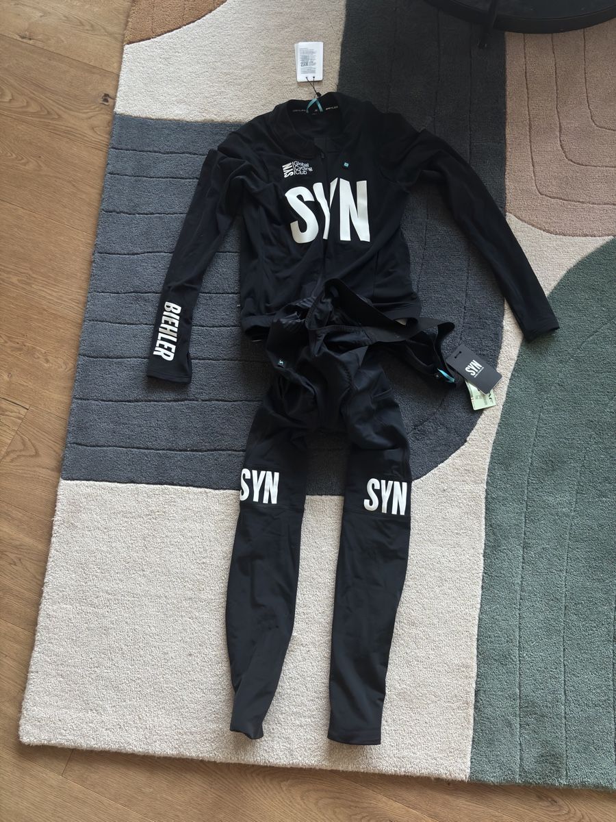 Leibchen & Hosen: SYN Cycling training LS bib + Jersey size M – Neu und originalverpackt aus Le Landeron von 2525felix