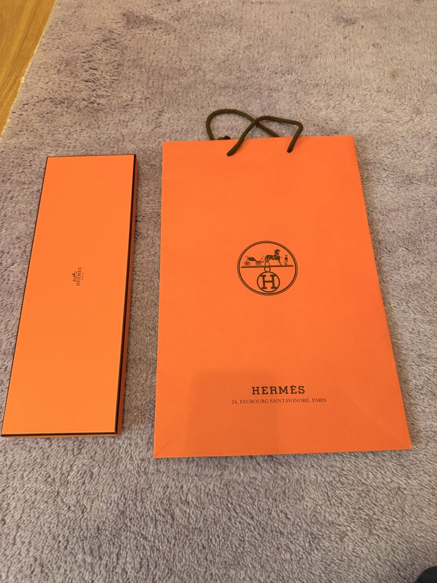 Altro in Decorazioni & Accessori: Hermès Tie Box and Bag Set: Iconic Orange, NEW – Nuovo e nell'imballaggio originale da Männedorf venduto da iza04 5