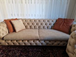 2x Chesterfield Style Sofa Set - Elegant & Zeitlos