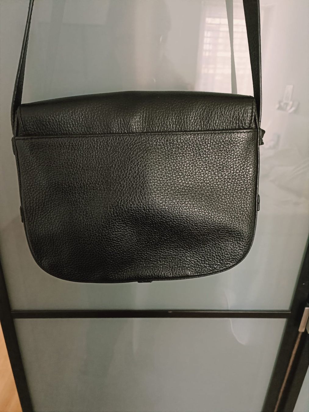 Aigner Taschen für Damen: Aigner Leder Tasche Crossbody Black – Gebraucht aus Zug von Janet077 2