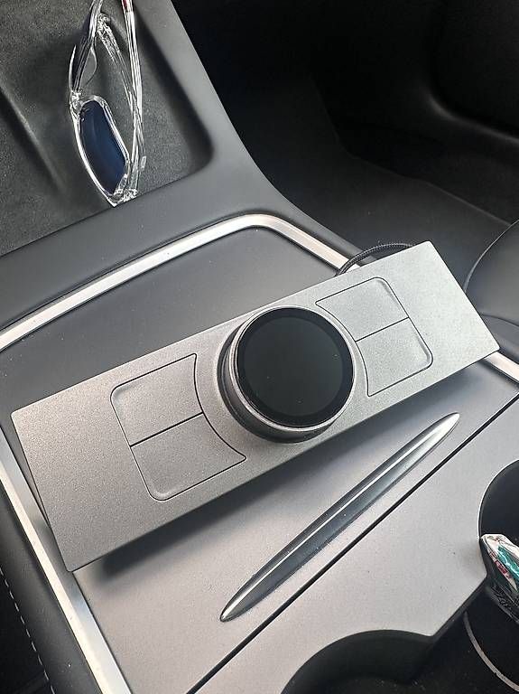 Tesla Sonstiges Fahrzeugzubehör: Enhance Tesla S3xy Knob Model 3 – Gebraucht aus Oberwil-Lieli von Gaensehosen