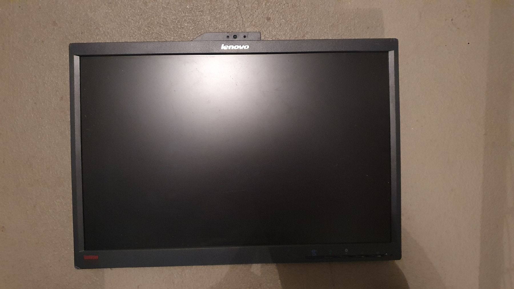 Lenovo Monitor: 3 Stk Lenovo ThinkVision 22" Monitore – Usato da tägerwilen venduto da dachbodenfinder