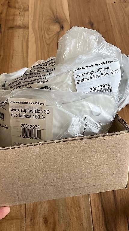 Caschi & visiere: Uvex Visier Motorradhelm  – Usato da Effingen venduto da dan_ymv8