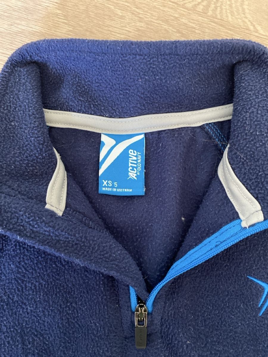 Maglioni & Felpe: Fleece pullover Gr 110-116 von Old Navy – Usato da Hergiswil NW venduto da mar_js5v 1