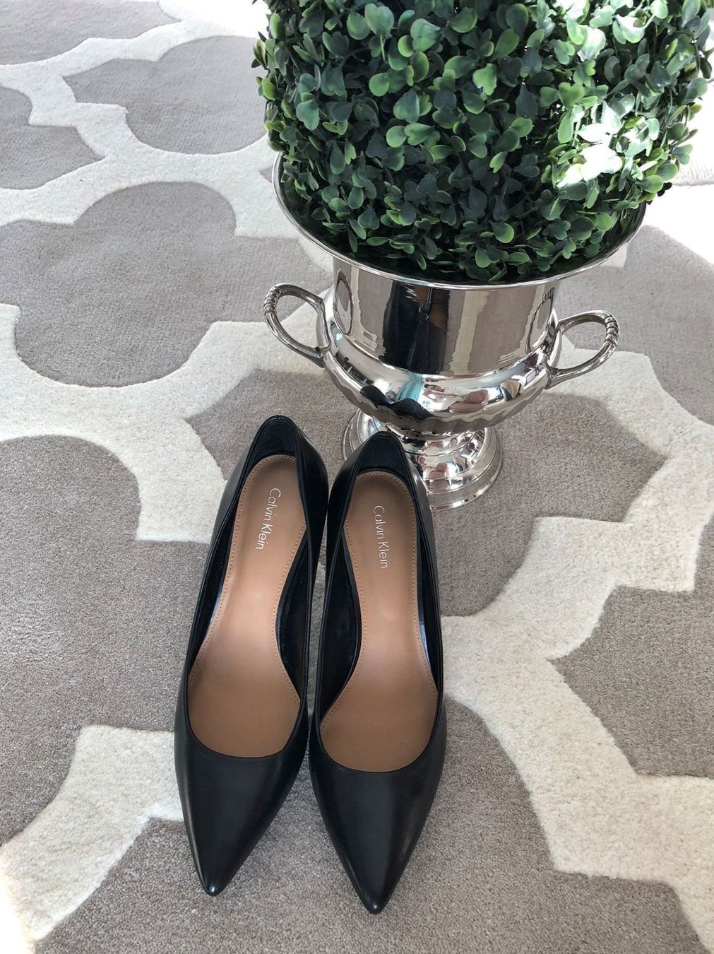 Damenschuhe: CALVIN KLEIN Pumps – Neu (gemäss Beschreibung) aus Winkel von Luxtime
