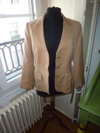 magnifique veste beige  42 SALVATORE FERRAGAMO pour femme