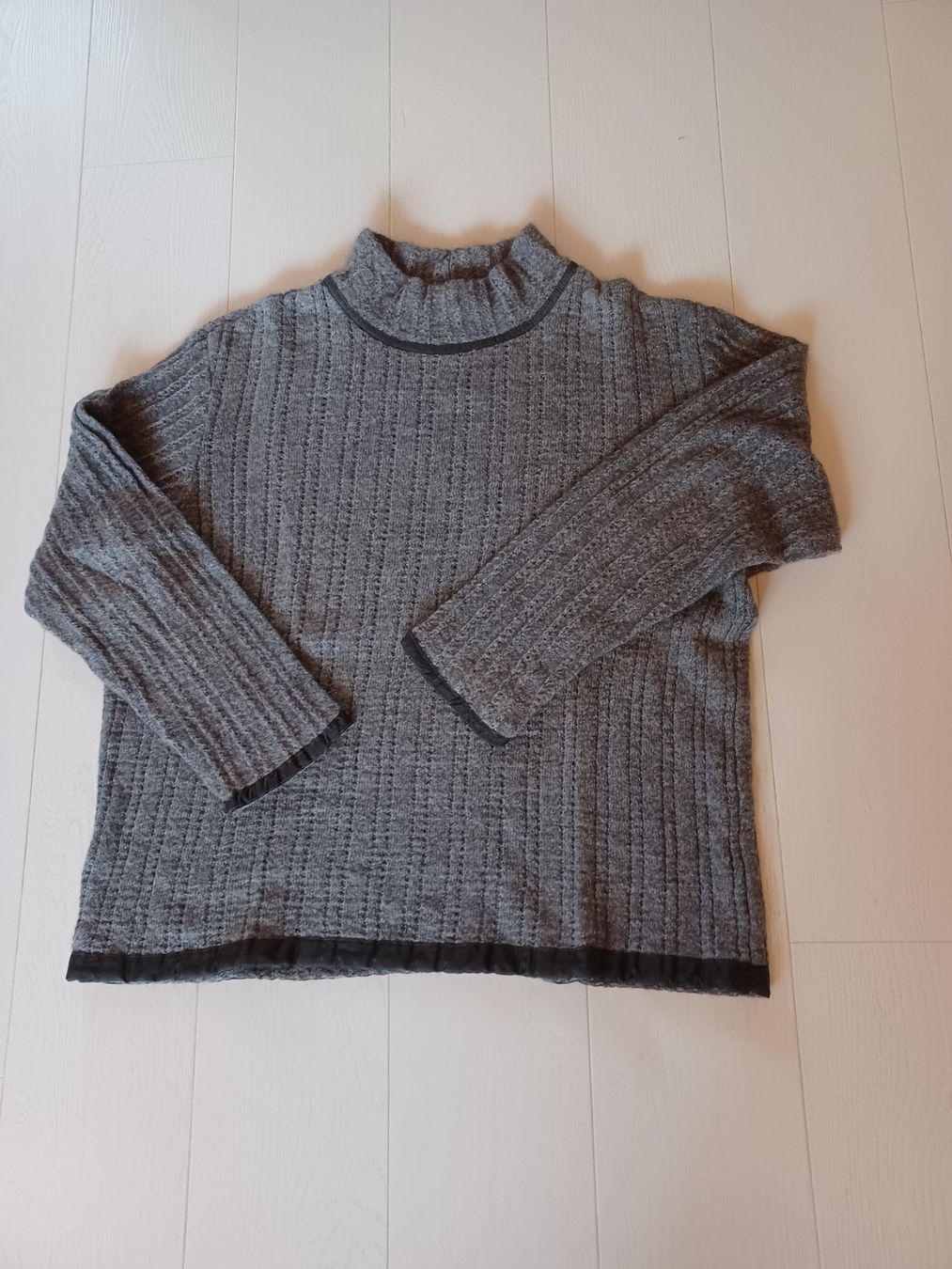 Pullover & Sweatshirts: Pullover von Nile – Gebraucht aus Willisau von chriwil