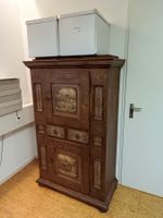 Bauernschrank, Hand bemalt, Guter Zustand!