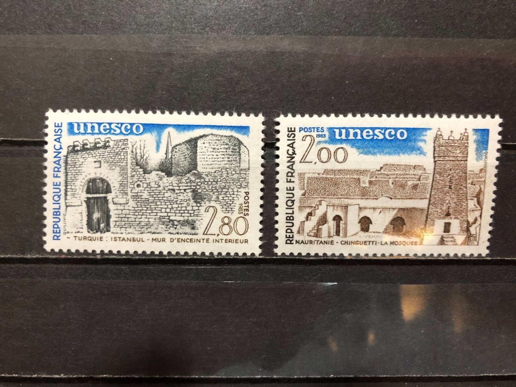 Tutti i francobolli: Paire UNESCO Neufs 1983** – Nuovo e nell'imballaggio originale da Lausanne venduto da ffhoud