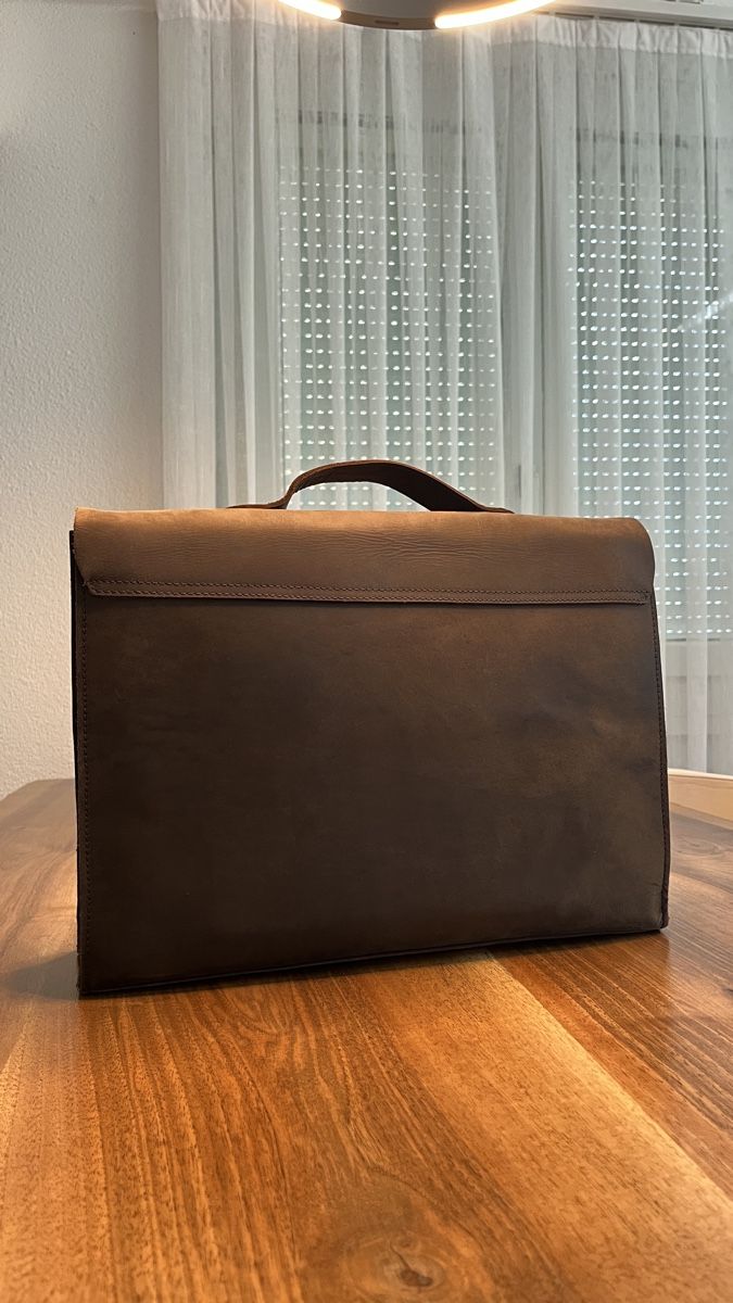 Taschen: Ledertasche – Gebraucht aus Zürich von okt_ndy9 4