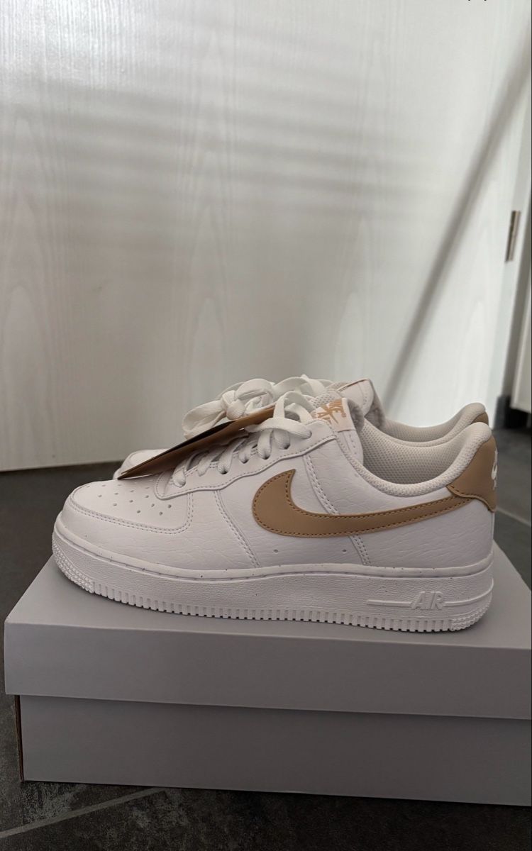 Nike Damenschuhe: NIKE AIR FORCE 1 SNEAKERS – Neu und originalverpackt aus Heimberg von nic_2t92