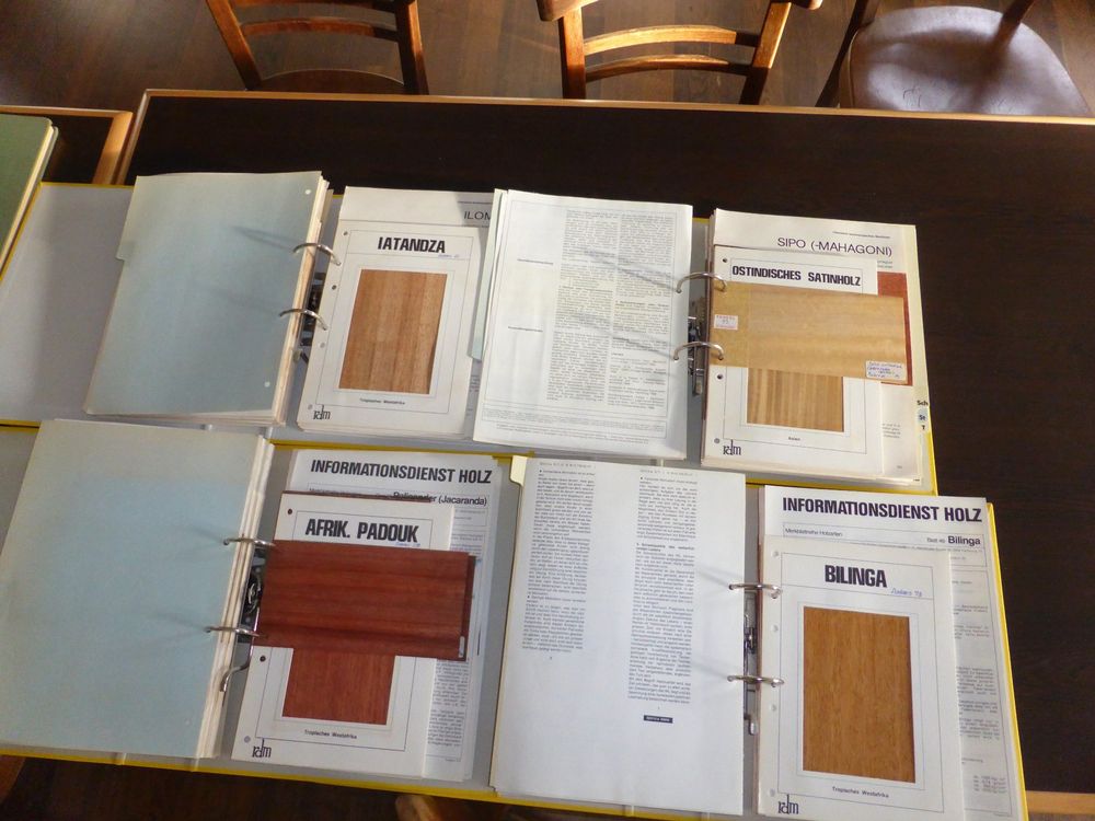 Holzmuster-Sammlung in 5 Ordnern ca. 200 Furniere (Gebraucht) in ...