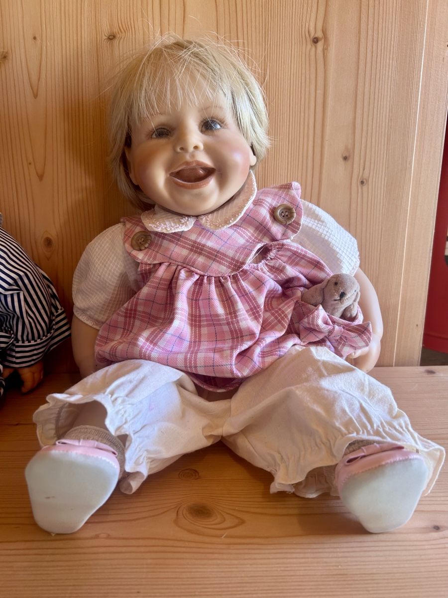 Bambole: Lachpuppe, Sammlerpuppe, ca. 55cm gross. – Nuovo (secondo la descrizione) da Gais venduto da FidelCastro2 1