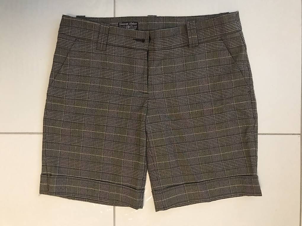 C&A Pantaloni: Kurze Hosen CLOCKHOUSE – Usato da Herzogenbuchsee venduto da Obivius