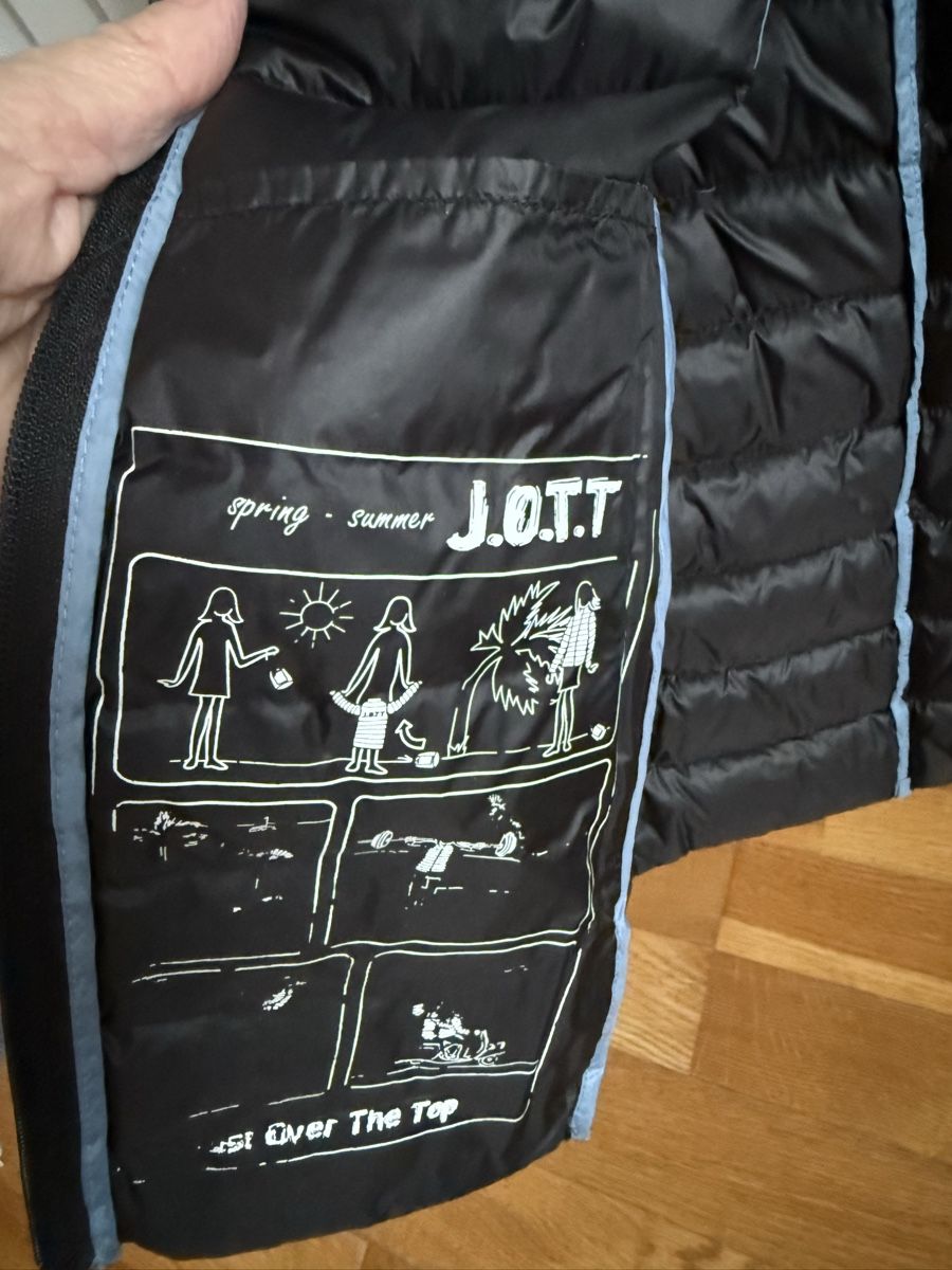 Jott Jacken: J.O.T.T. Lightweight Down Jacket Black Size M Good Condition – Gebraucht aus Coppet von Francoise 1
