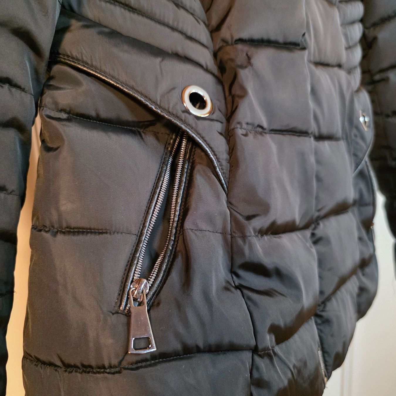 Giacche: Schwarze Winterjacke S/M Top Zustand – Usato da Wald ZH venduto da CapLux 8