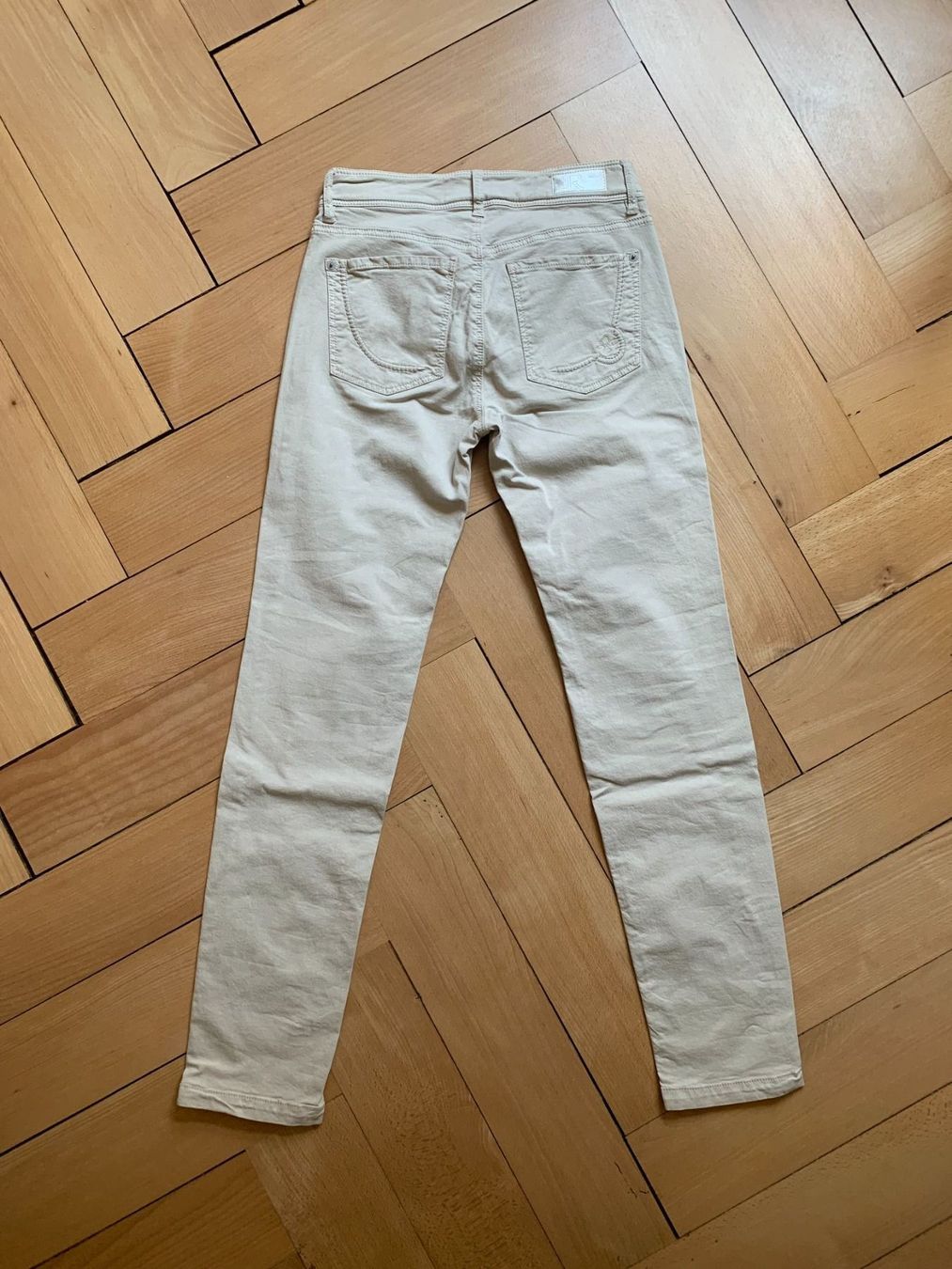 Raffaello Rossi Jeans: RAFFAELLO ROSSI - Jeans beige XS – Usato da Zürich venduto da Diazaio 2