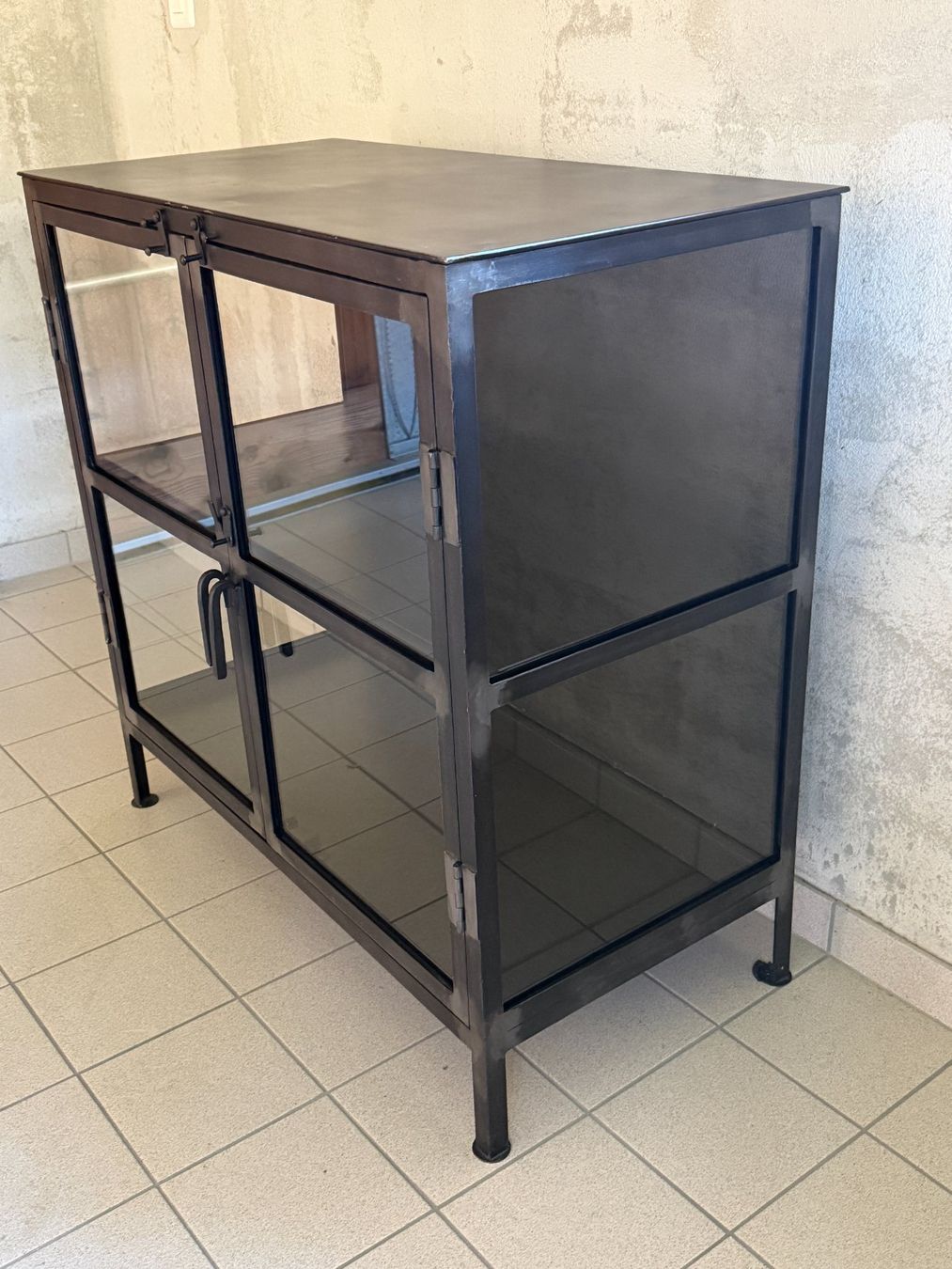 Vitrines: Industrial Design Vitrine, Metall/Glas – D'occasion à Jenaz par Sandrobordoli 2