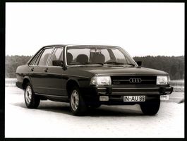 Fotografie Auto Audi 100 CD, Limousine m