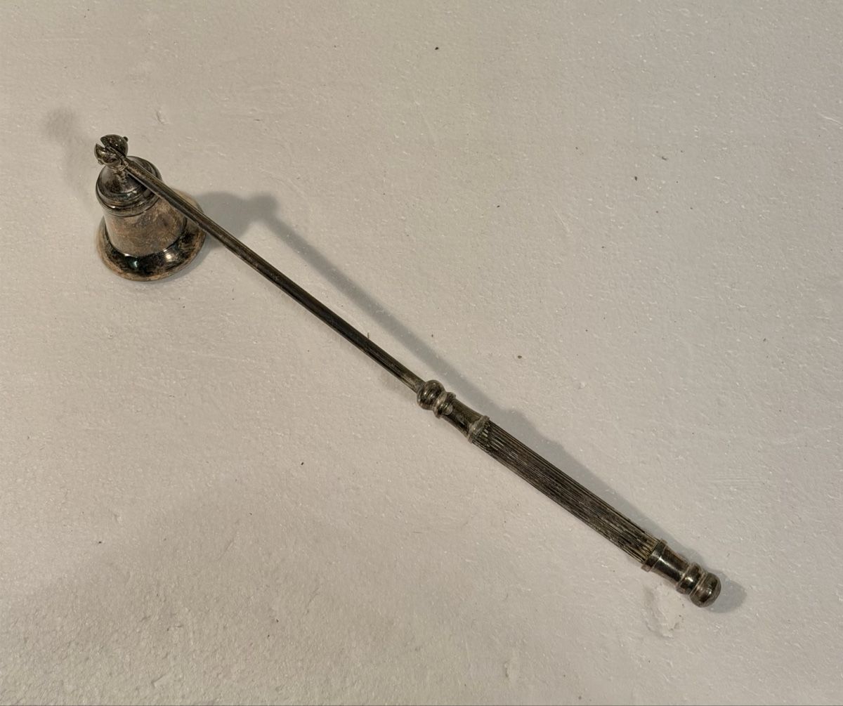 Portacandele: Antique Silver Plated Candle Snuffer - Perfect Gift! – Usato da Lausanne venduto da vas_cdb2
