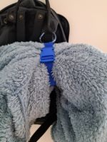 Jackenhalterung für Rucksack - Blau!