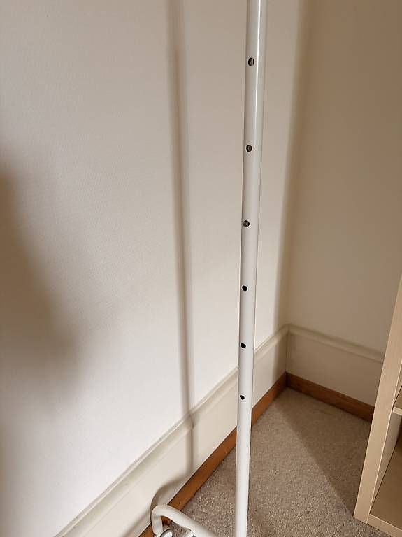 Guardaroba: Garderobenständer weiss von IKEA – Usato da Stäfa venduto da Vivilea64 1